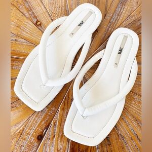 EUC Zara Quilted White Faux Leather Slides in Size 10